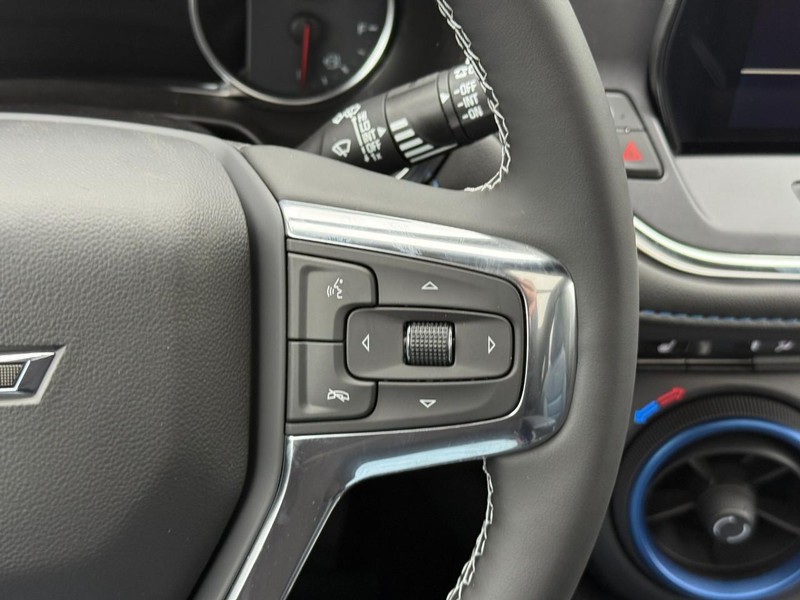 Chevrolet Blazer Vehicle Full-screen Gallery Image 14