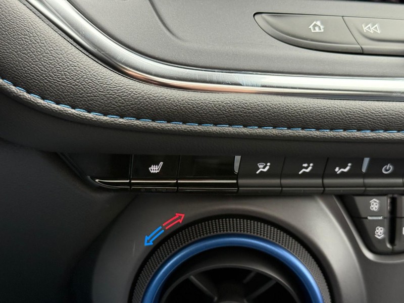 Chevrolet Blazer Vehicle Full-screen Gallery Image 16