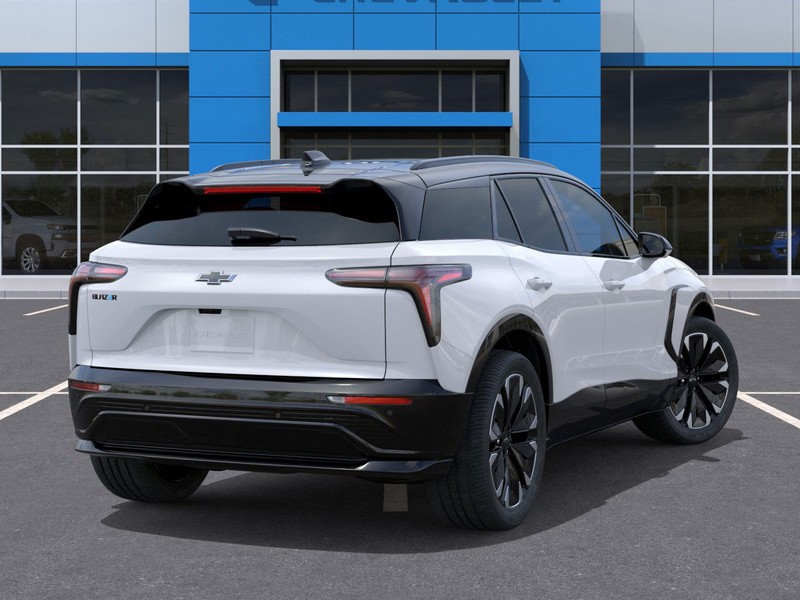 Chevrolet Blazer EV Vehicle Full-screen Gallery Image 4