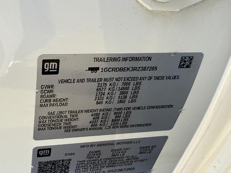 Chevrolet Silverado 1500 Vehicle Full-screen Gallery Image 19