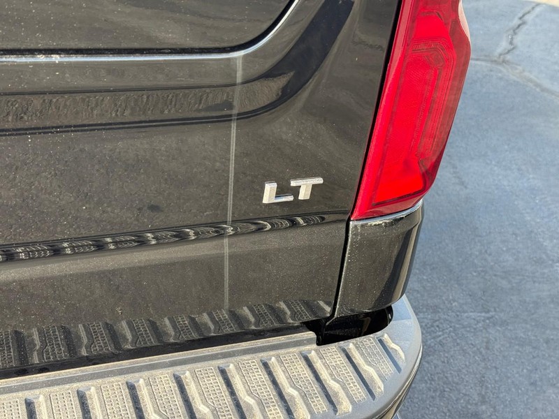 Chevrolet Silverado 1500 Vehicle Full-screen Gallery Image 5