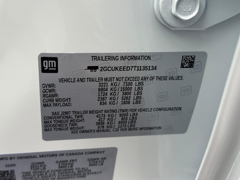 Chevrolet Silverado 1500 Vehicle Full-screen Gallery Image 16