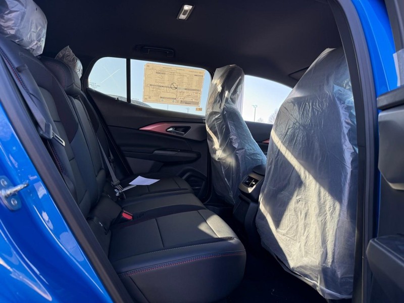 Chevrolet Equinox EV Vehicle Full-screen Gallery Image 5