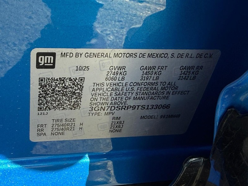 Chevrolet Equinox EV Vehicle Full-screen Gallery Image 15