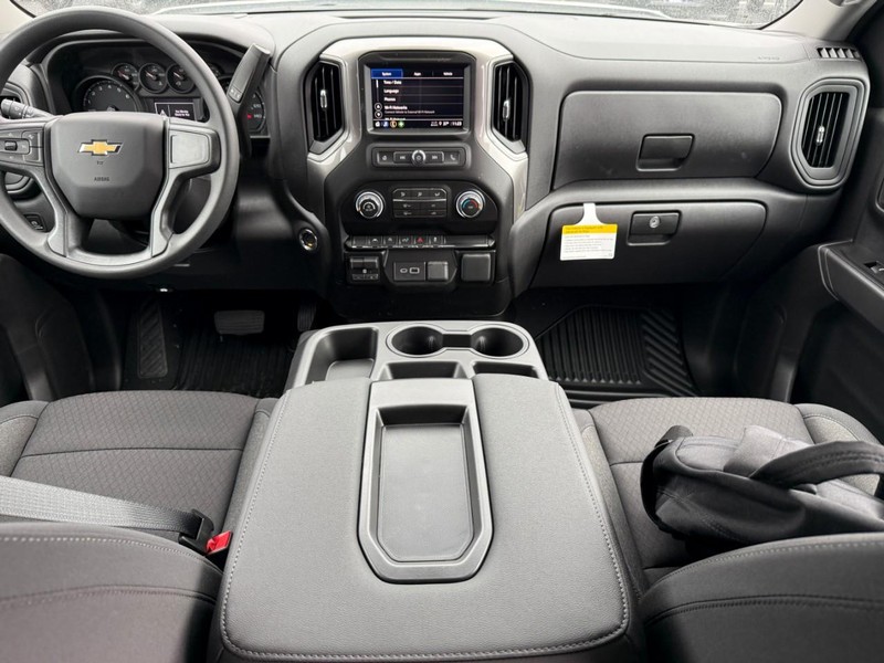 Chevrolet Silverado 1500 Vehicle Full-screen Gallery Image 8