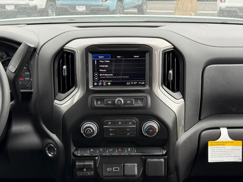 Chevrolet Silverado 1500 Vehicle Full-screen Gallery Image 10