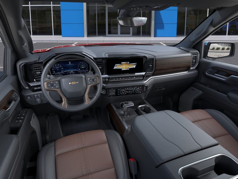 Chevrolet Silverado 1500 Vehicle Full-screen Gallery Image 15