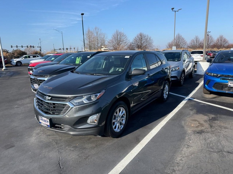Chevrolet Equinox Vehicle Full-screen Gallery Image 2