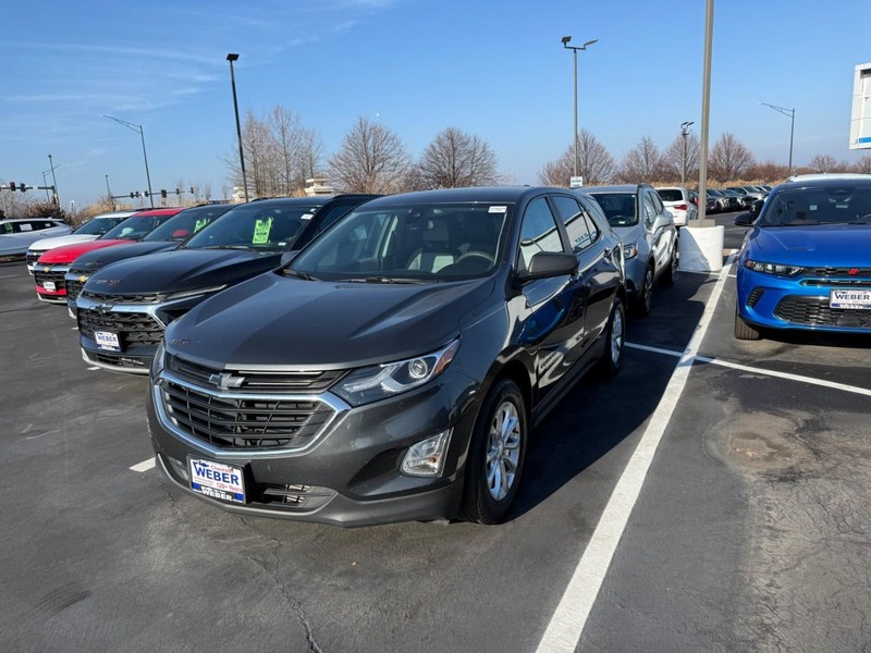 Chevrolet Equinox Vehicle Full-screen Gallery Image 3