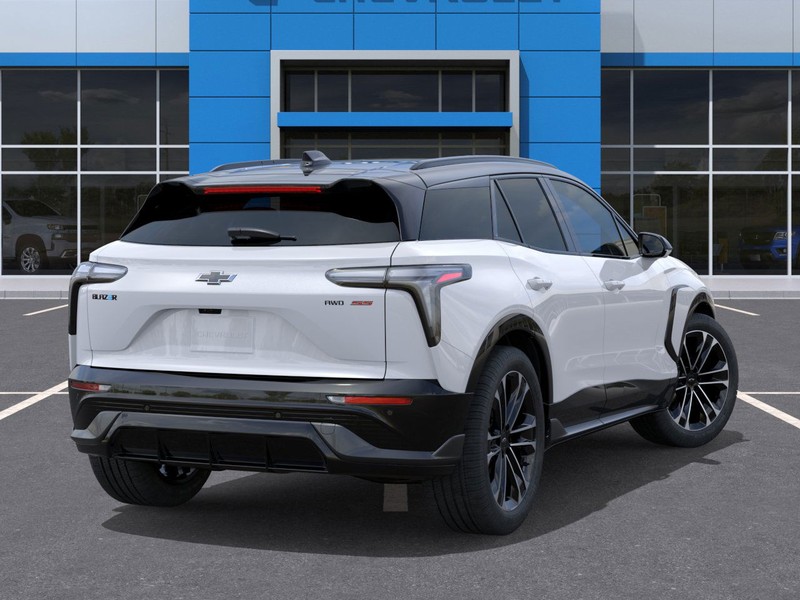 Chevrolet Blazer EV Vehicle Full-screen Gallery Image 4
