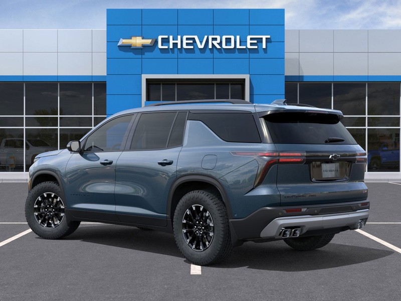 Chevrolet Traverse Vehicle Full-screen Gallery Image 3