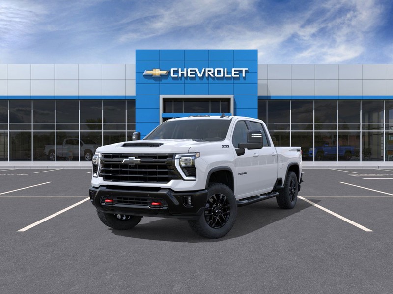 Chevrolet Silverado 2500HD Vehicle Full-screen Gallery Image 8