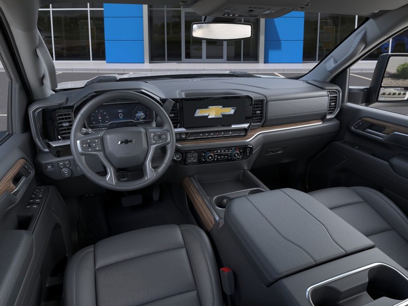 Chevrolet Silverado 2500HD Vehicle Full-screen Gallery Image 15