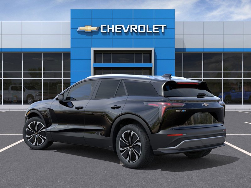 Chevrolet Blazer EV Vehicle Full-screen Gallery Image 3