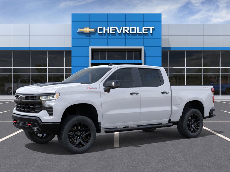 Chevrolet Silverado 1500 Vehicle Full-screen Gallery Image 2
