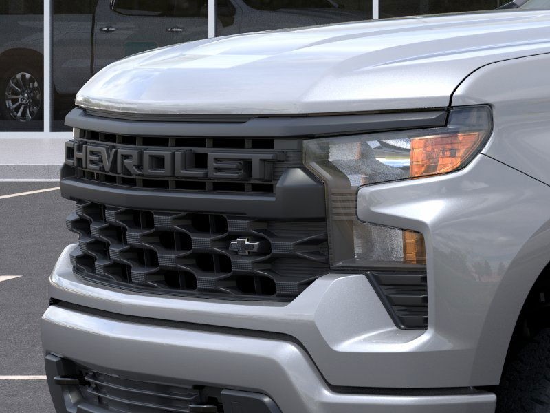Chevrolet Silverado 1500 Vehicle Full-screen Gallery Image 13