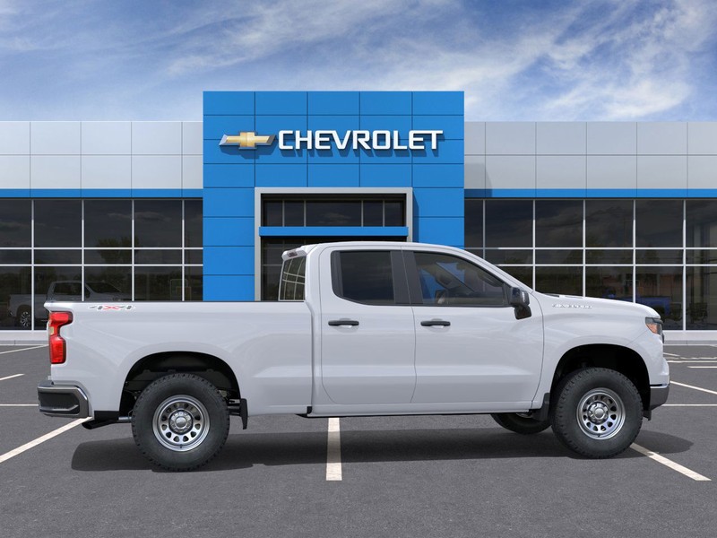 Chevrolet Silverado 1500 Vehicle Full-screen Gallery Image 5