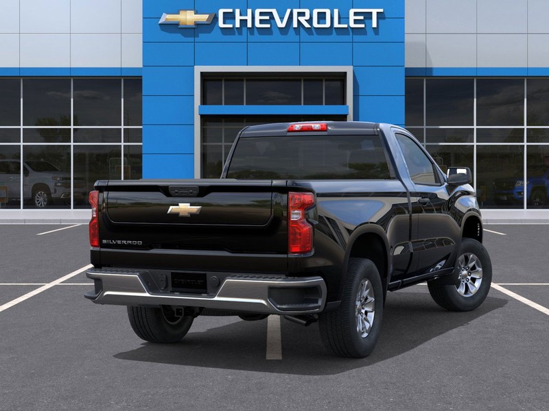 Chevrolet Silverado 1500 Vehicle Full-screen Gallery Image 4