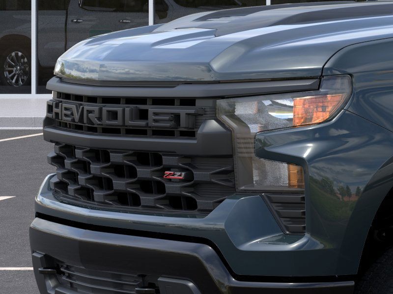 Chevrolet Silverado 1500 Vehicle Full-screen Gallery Image 13