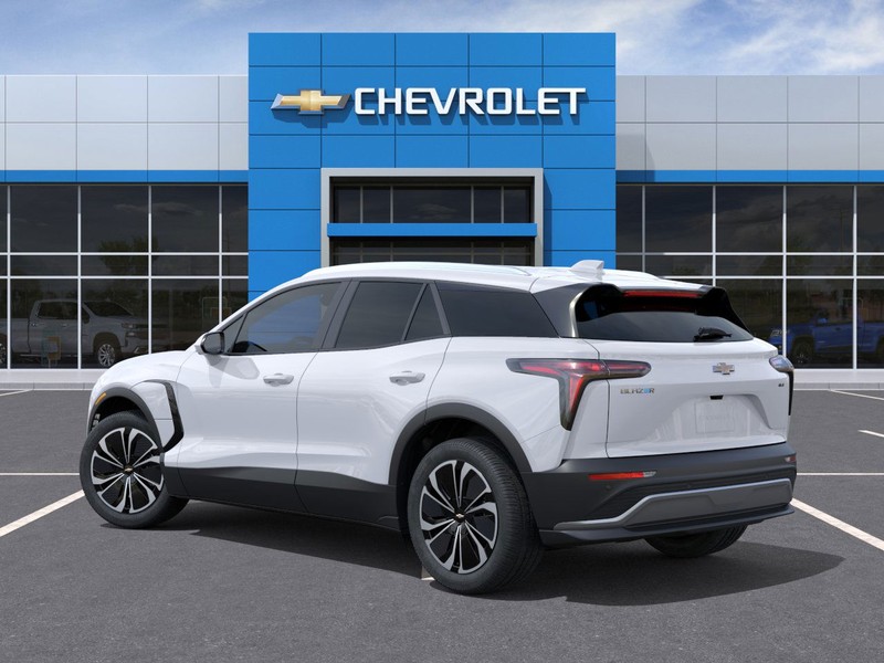 Chevrolet Blazer EV Vehicle Full-screen Gallery Image 3