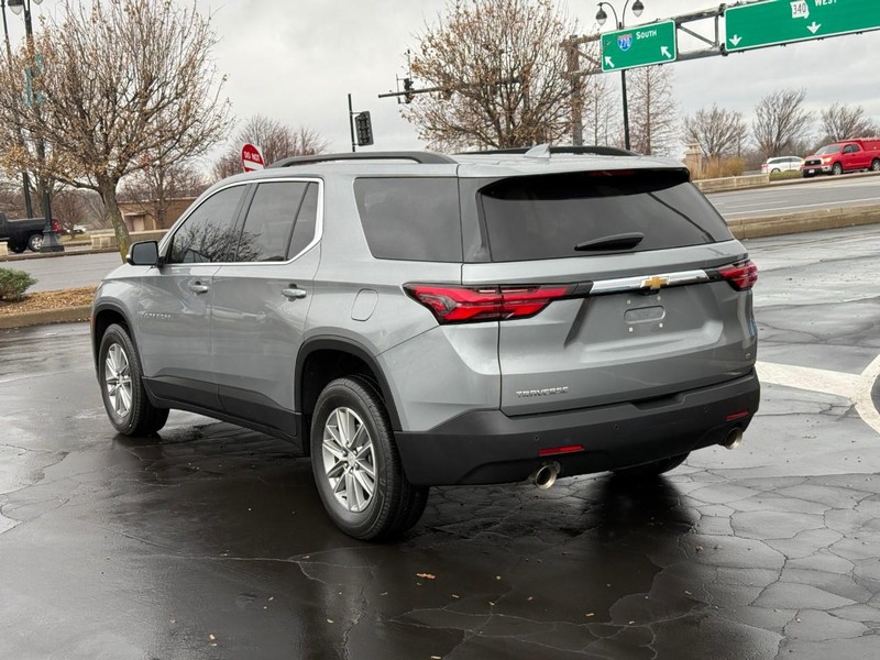 Chevrolet Traverse Vehicle Full-screen Gallery Image 3
