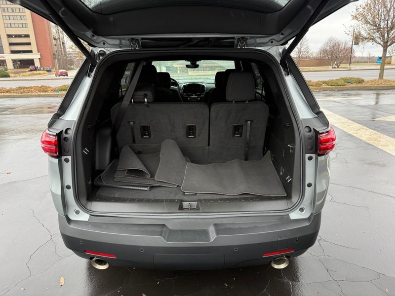 Chevrolet Traverse Vehicle Full-screen Gallery Image 6