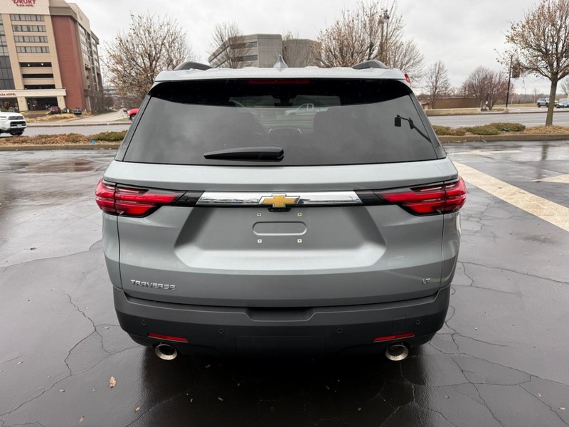 Chevrolet Traverse Vehicle Full-screen Gallery Image 7