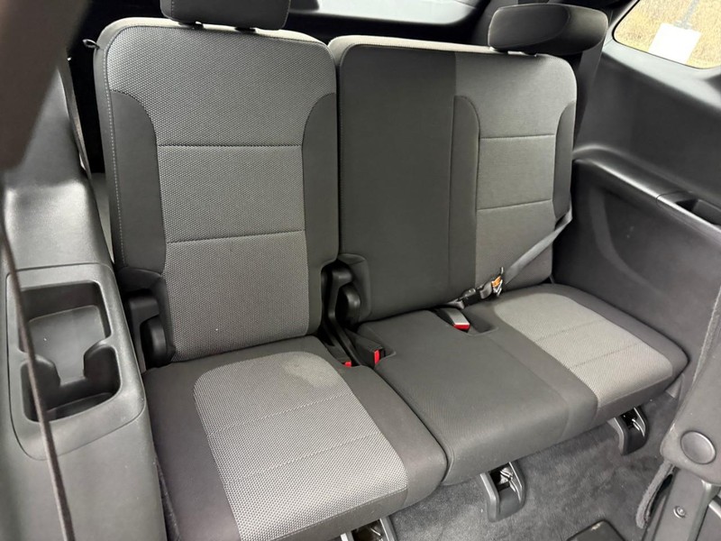 Chevrolet Traverse Vehicle Full-screen Gallery Image 12