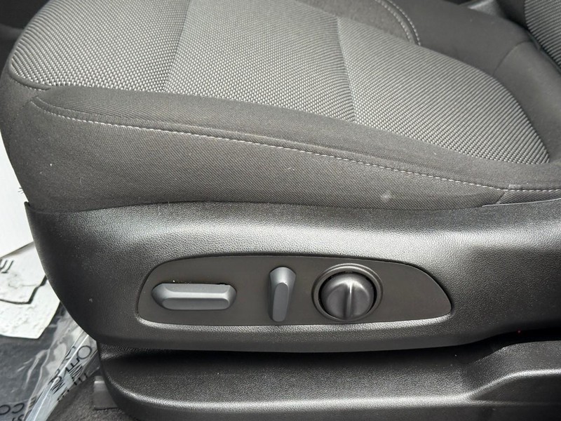 Chevrolet Traverse Vehicle Full-screen Gallery Image 20