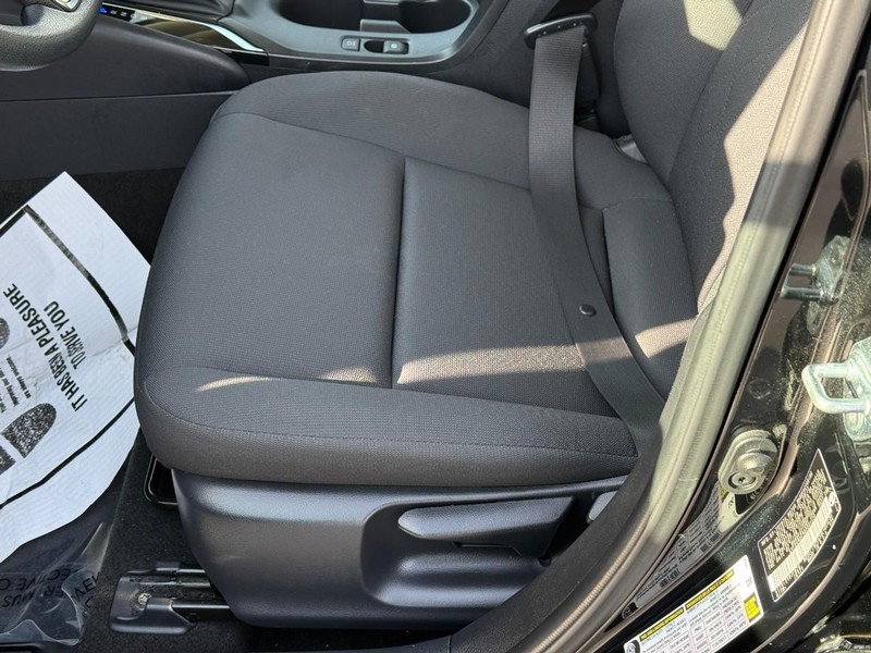 Toyota Corolla Vehicle Full-screen Gallery Image 17