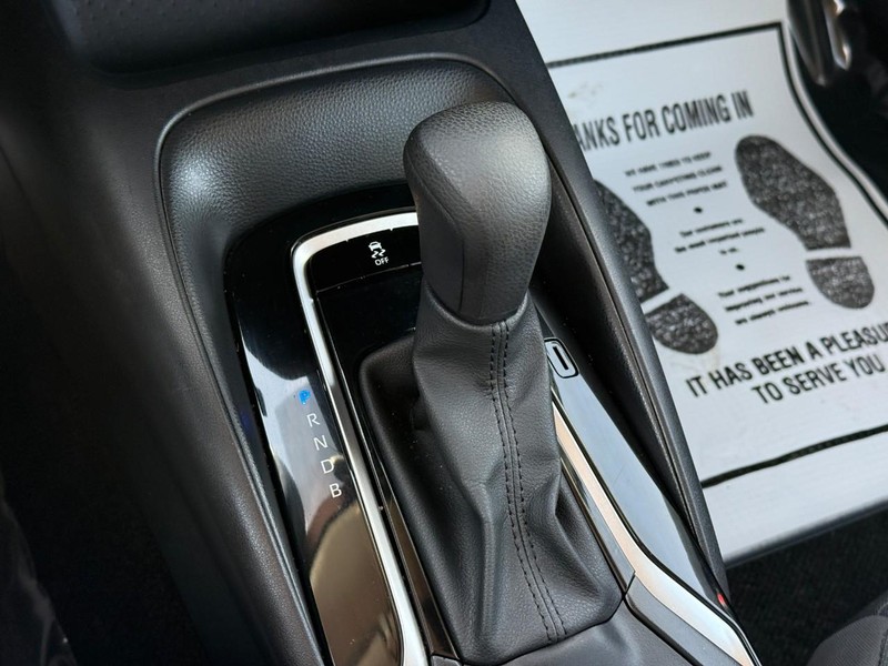 Toyota Corolla Vehicle Full-screen Gallery Image 20