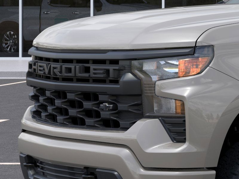Chevrolet Silverado 1500 Vehicle Full-screen Gallery Image 13