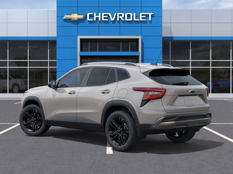 Chevrolet Trax Vehicle Full-screen Gallery Image 3