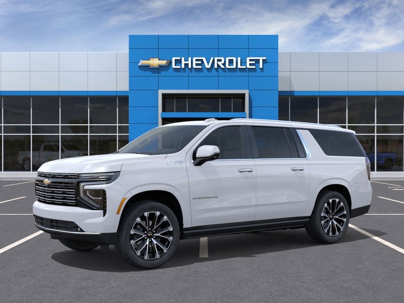 Chevrolet Suburban Vehicle Full-screen Gallery Image 2