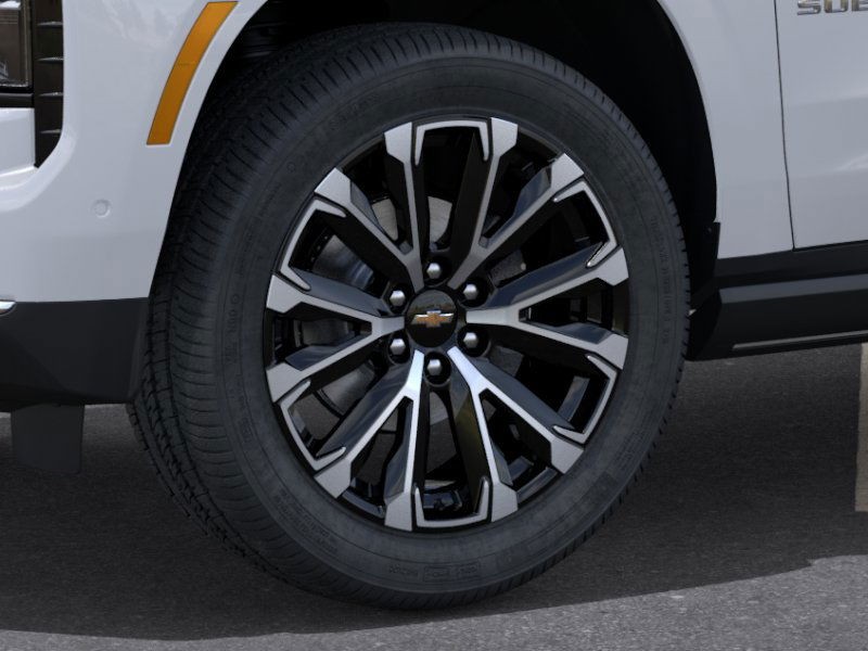 Chevrolet Suburban Vehicle Full-screen Gallery Image 9