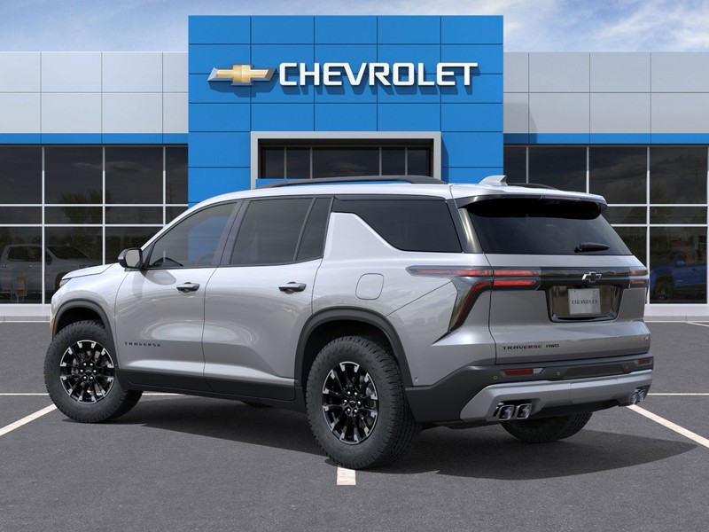 Chevrolet Traverse Vehicle Full-screen Gallery Image 3