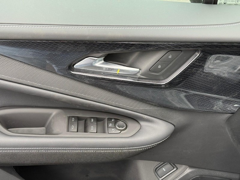 Chevrolet Blazer EV Vehicle Full-screen Gallery Image 10