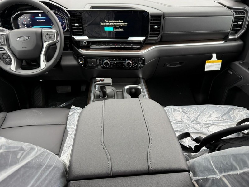 Chevrolet Silverado 1500 Vehicle Full-screen Gallery Image 7