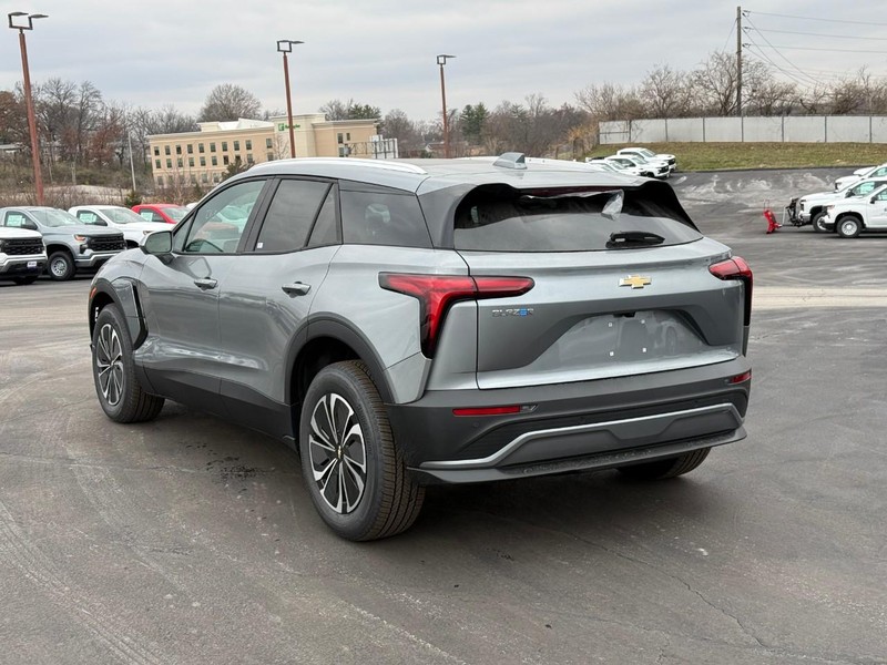 Chevrolet Blazer EV Vehicle Full-screen Gallery Image 3