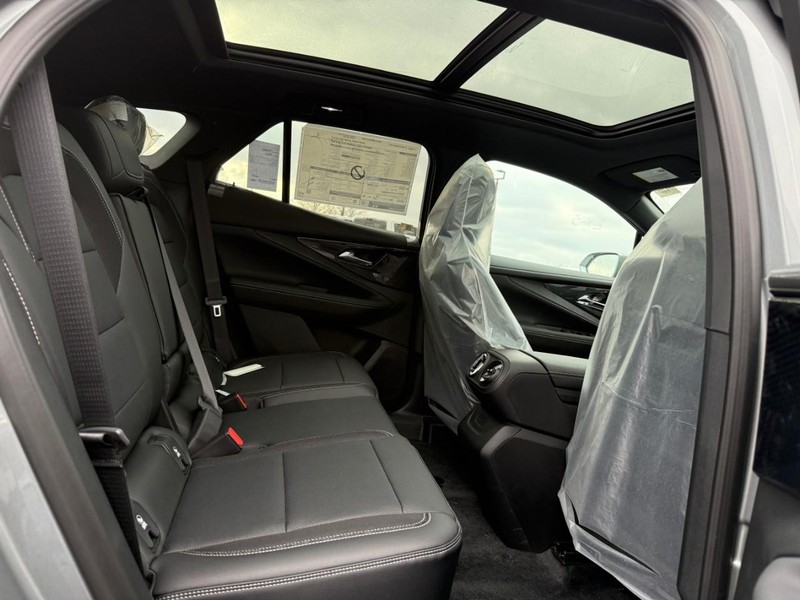 Chevrolet Blazer EV Vehicle Full-screen Gallery Image 5