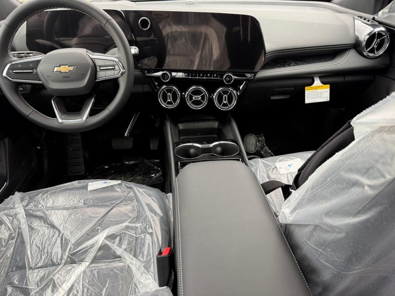 Chevrolet Blazer EV Vehicle Full-screen Gallery Image 6
