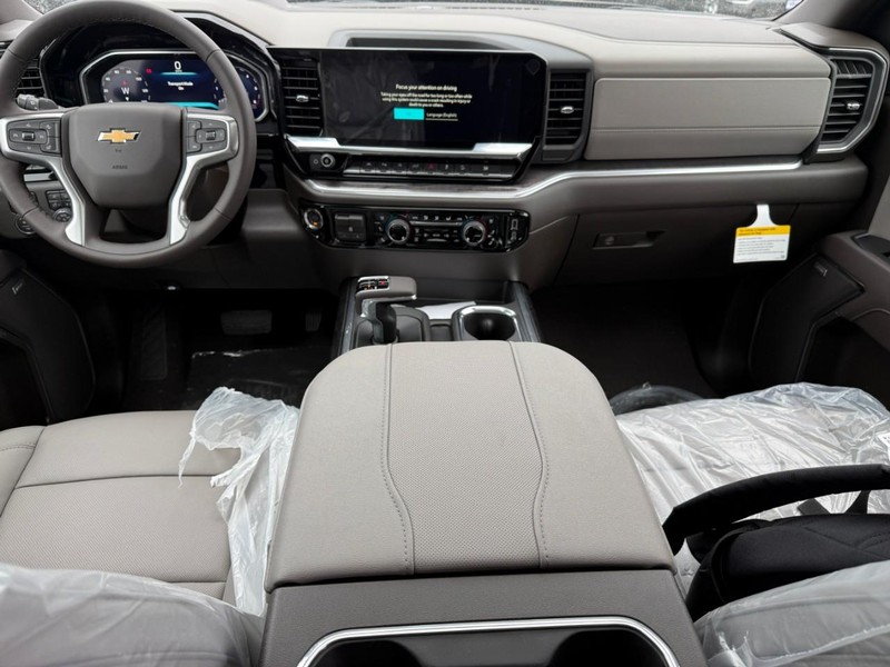 Chevrolet Silverado 1500 Vehicle Full-screen Gallery Image 6