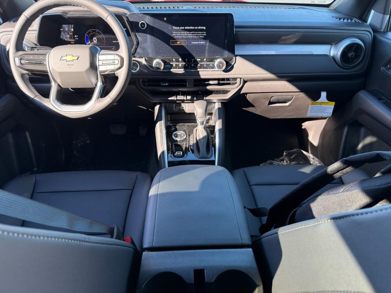 Chevrolet Colorado Vehicle Full-screen Gallery Image 5