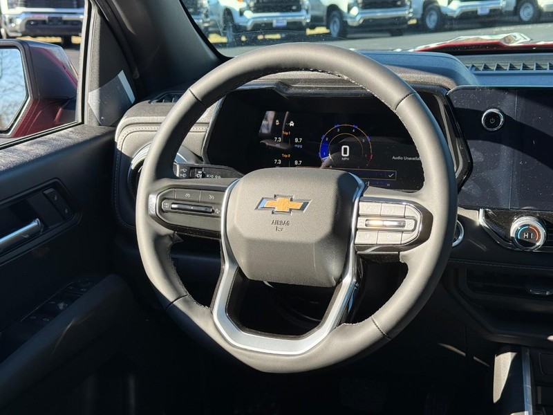 Chevrolet Colorado Vehicle Full-screen Gallery Image 6