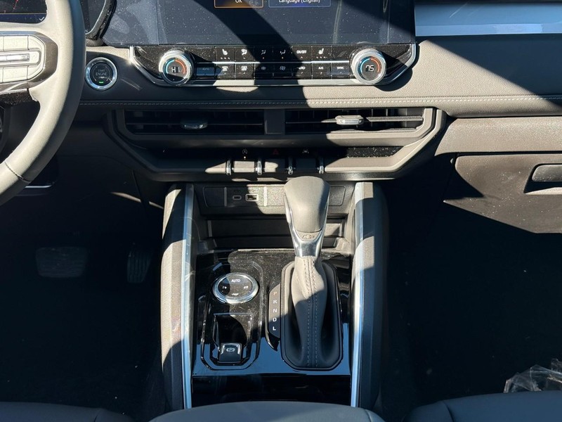 Chevrolet Colorado Vehicle Full-screen Gallery Image 8