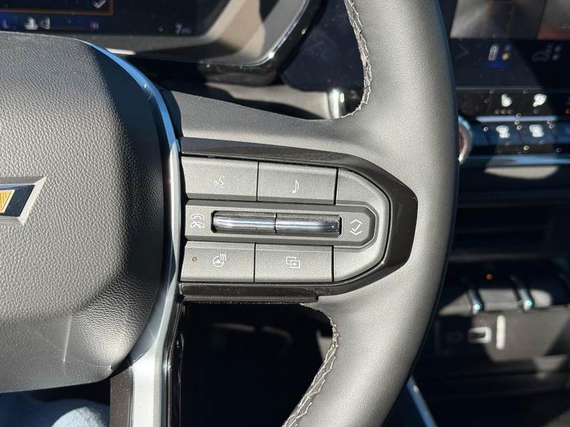 Chevrolet Colorado Vehicle Full-screen Gallery Image 14