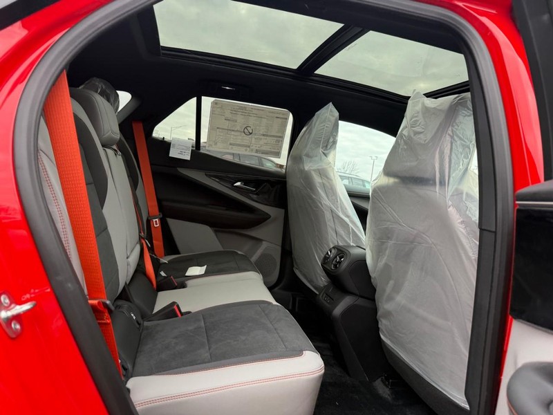 Chevrolet Blazer EV Vehicle Full-screen Gallery Image 6