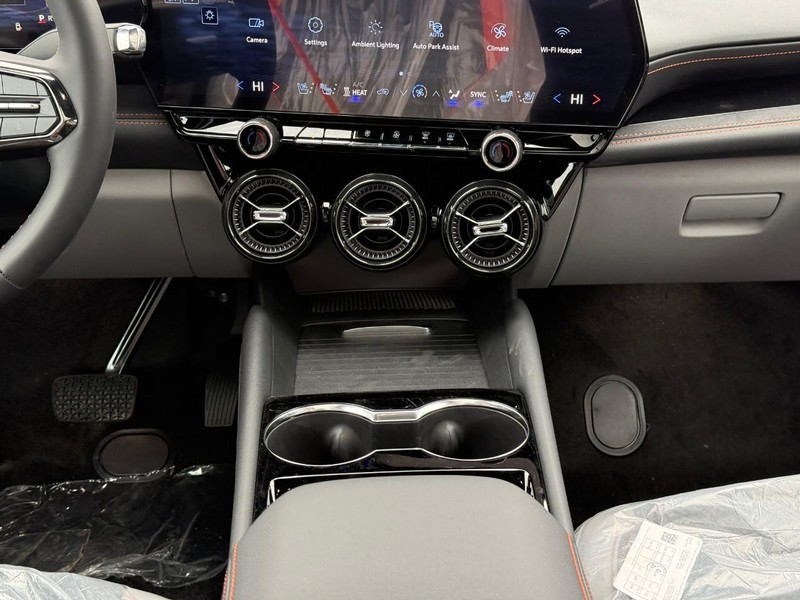 Chevrolet Blazer EV Vehicle Full-screen Gallery Image 10