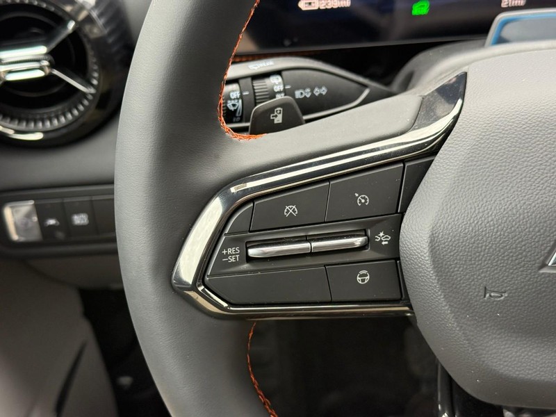 Chevrolet Blazer EV Vehicle Full-screen Gallery Image 13