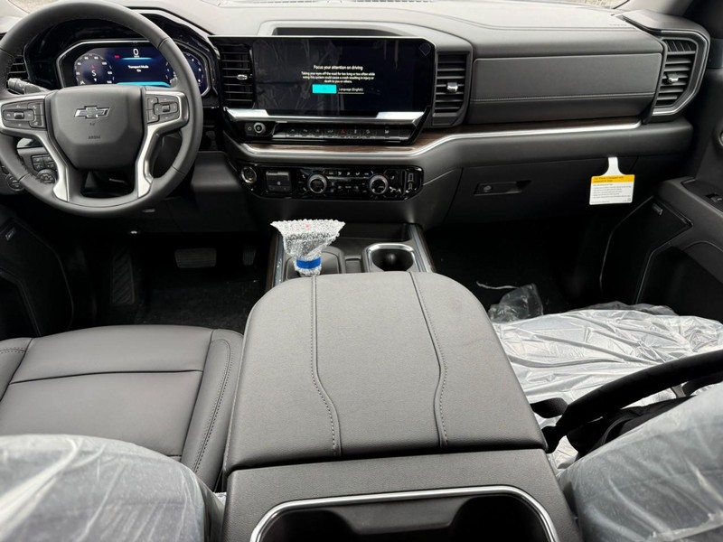 Chevrolet Silverado 1500 Vehicle Full-screen Gallery Image 7